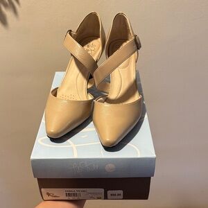 Life Stride Beige Strap Heels